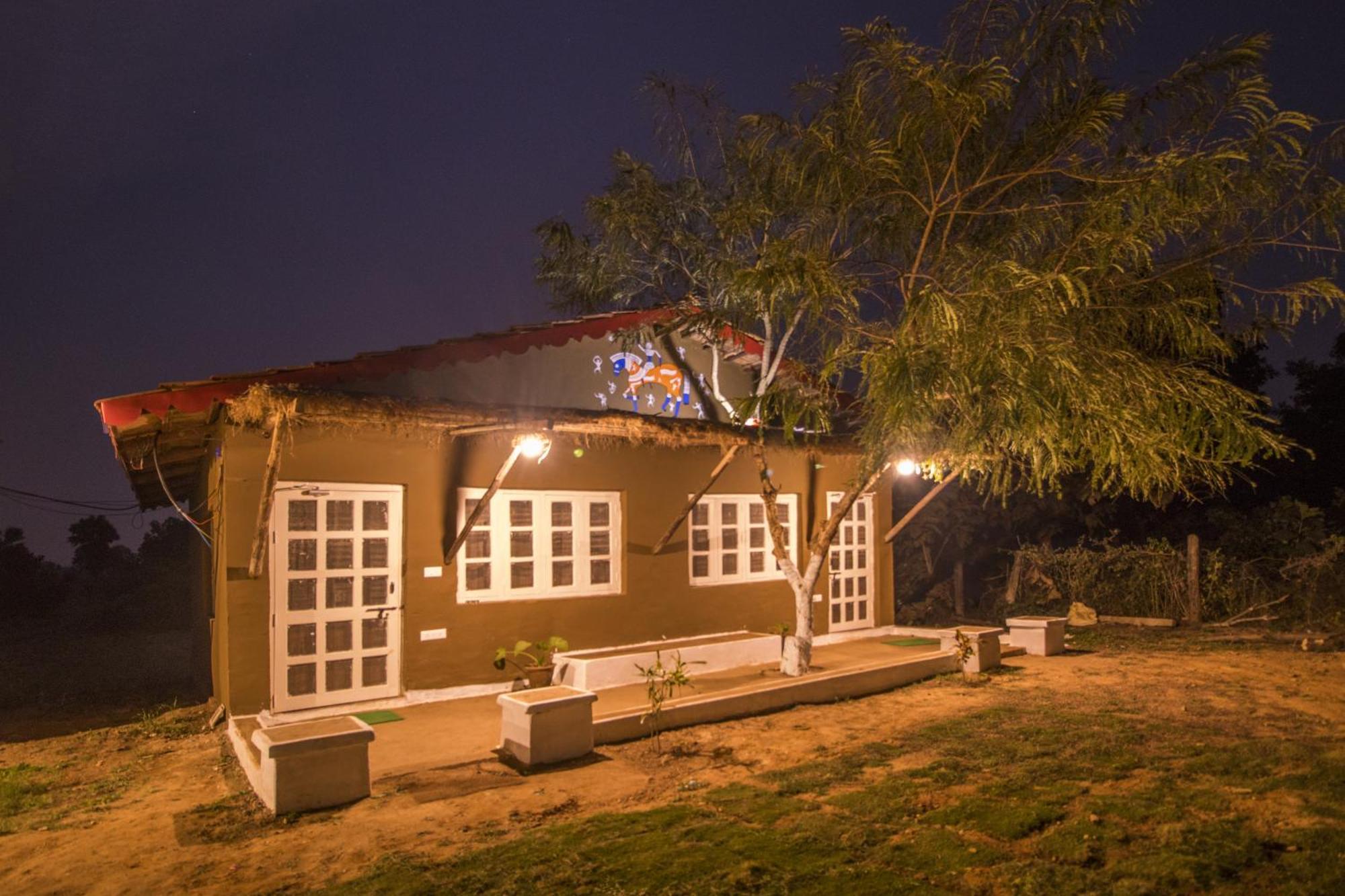 Wow Stayz2 Pachmarhi Foothill Cottages 외부 사진