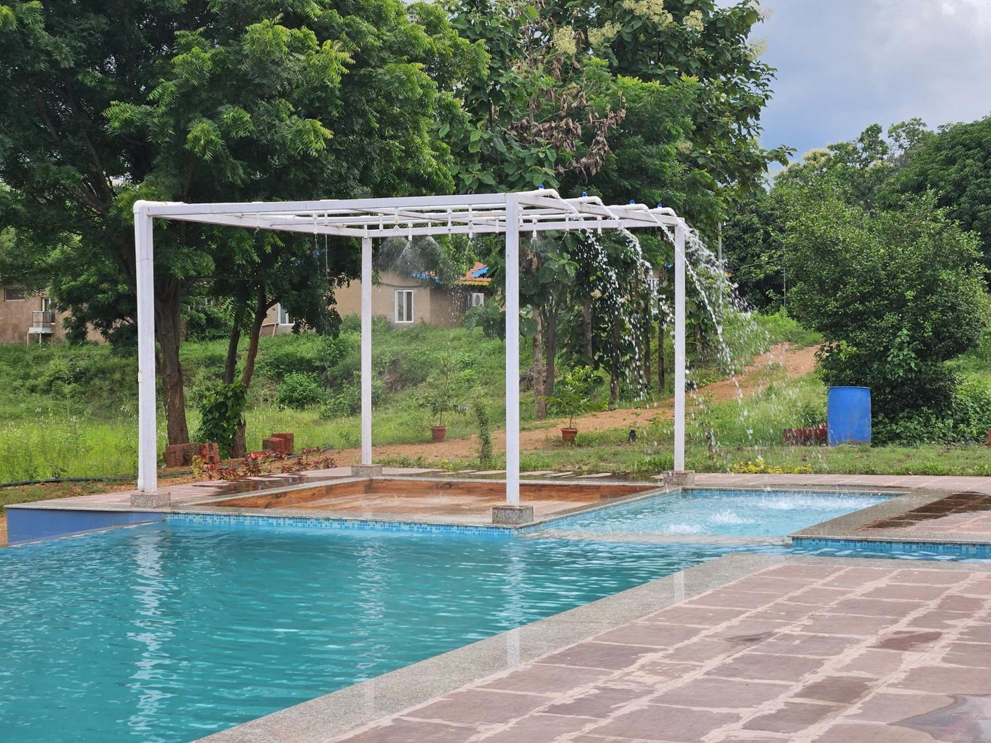 Wow Stayz2 Pachmarhi Foothill Cottages 외부 사진