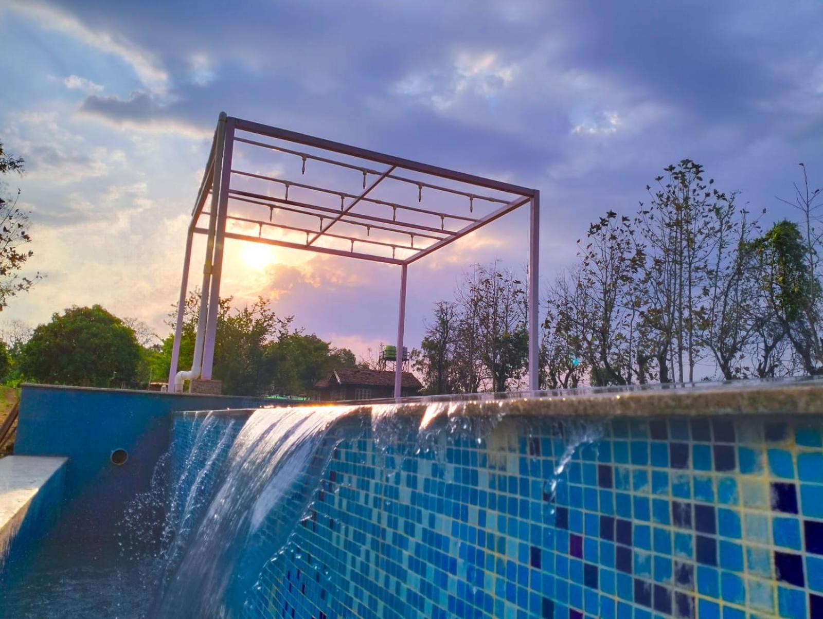 Wow Stayz2 Pachmarhi Foothill Cottages 외부 사진