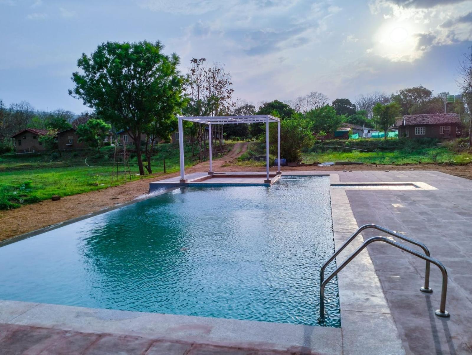 Wow Stayz2 Pachmarhi Foothill Cottages 외부 사진