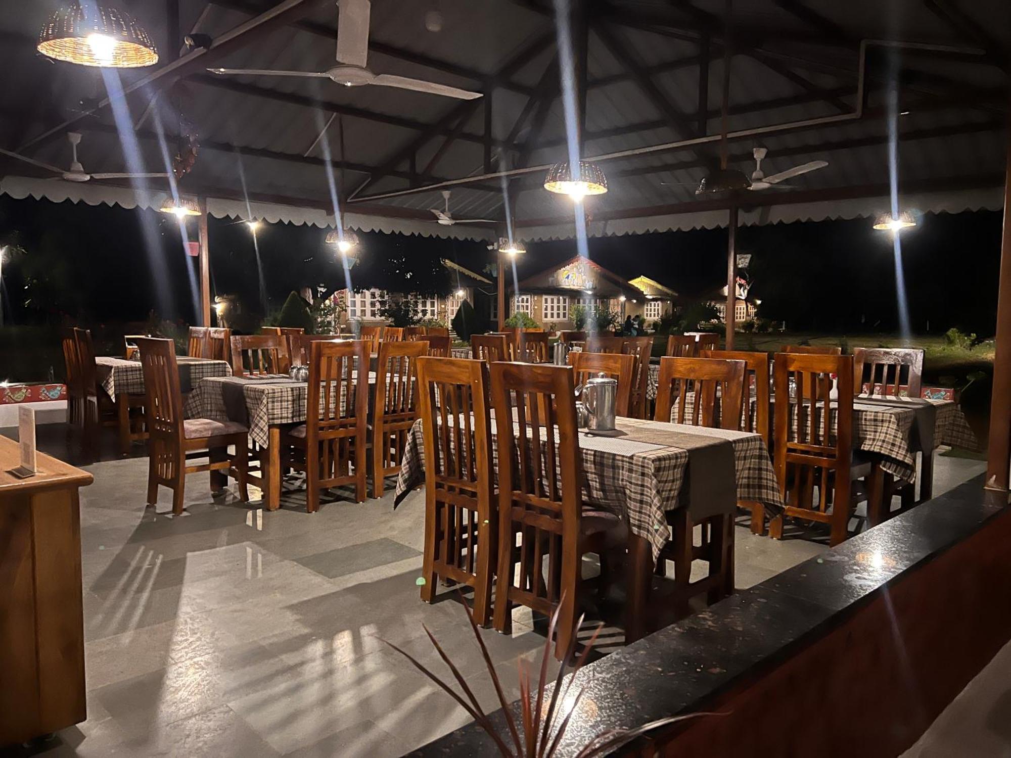 Wow Stayz2 Pachmarhi Foothill Cottages 외부 사진