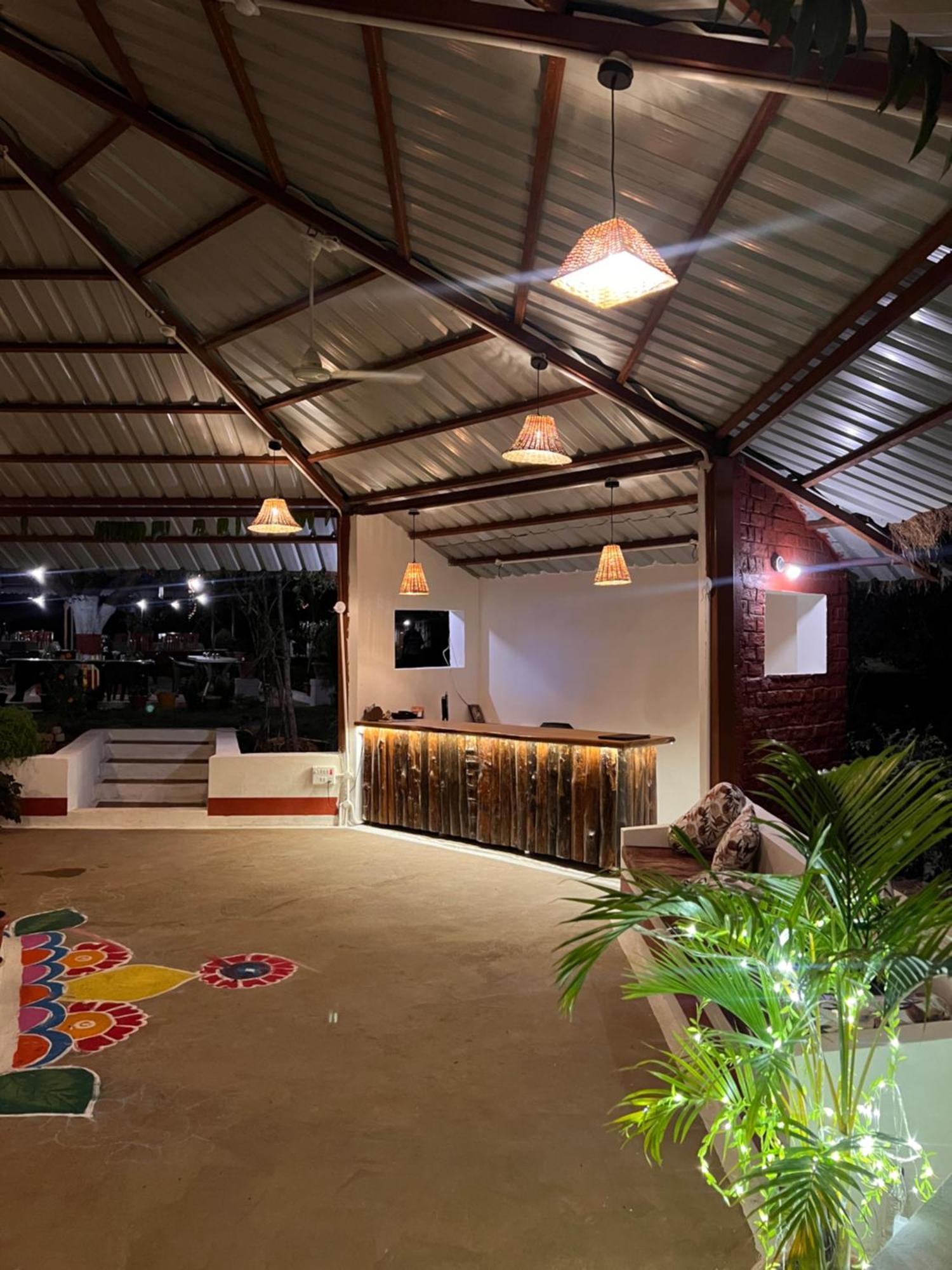 Wow Stayz2 Pachmarhi Foothill Cottages 외부 사진
