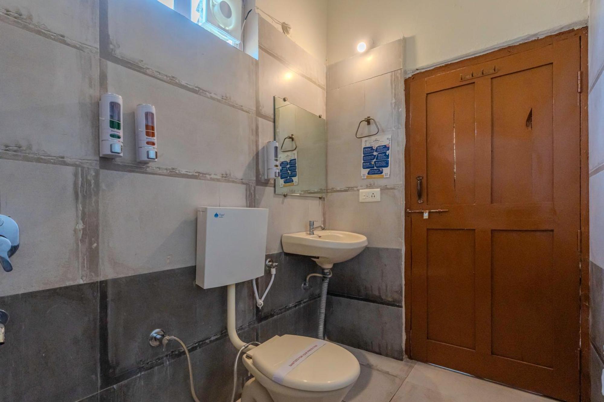 Wow Stayz2 Pachmarhi Foothill Cottages 외부 사진