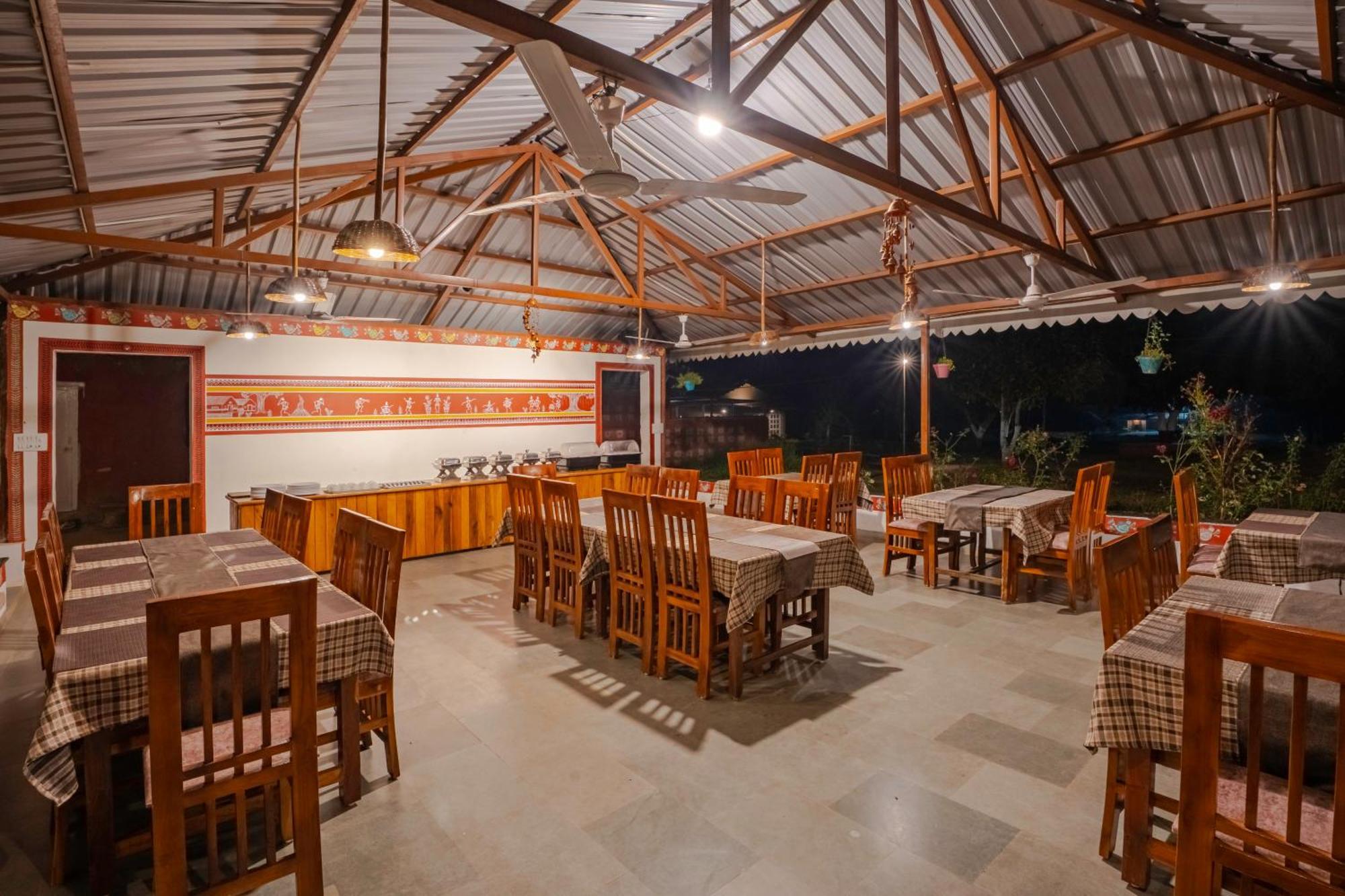 Wow Stayz2 Pachmarhi Foothill Cottages 외부 사진