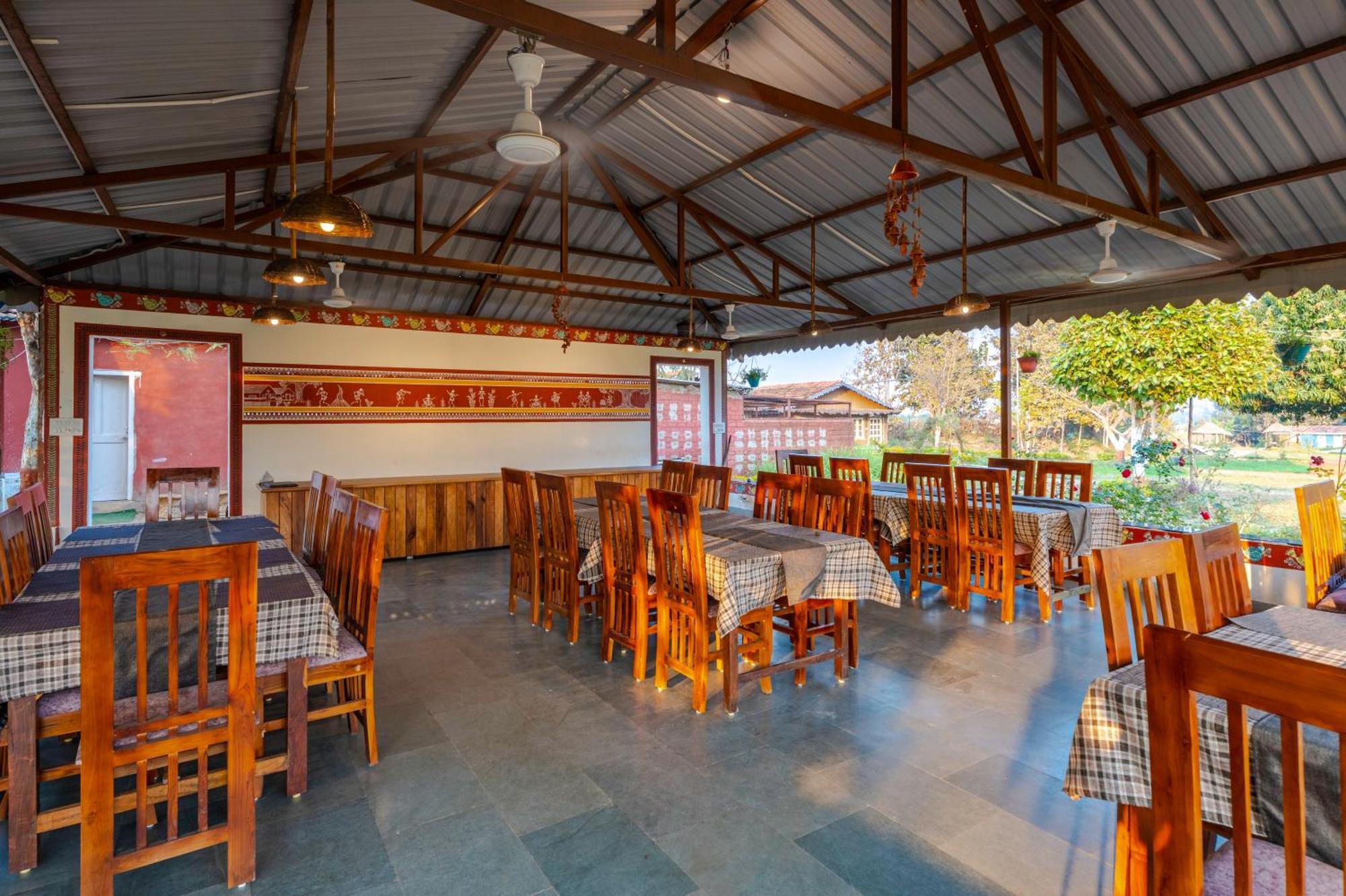 Wow Stayz2 Pachmarhi Foothill Cottages 외부 사진