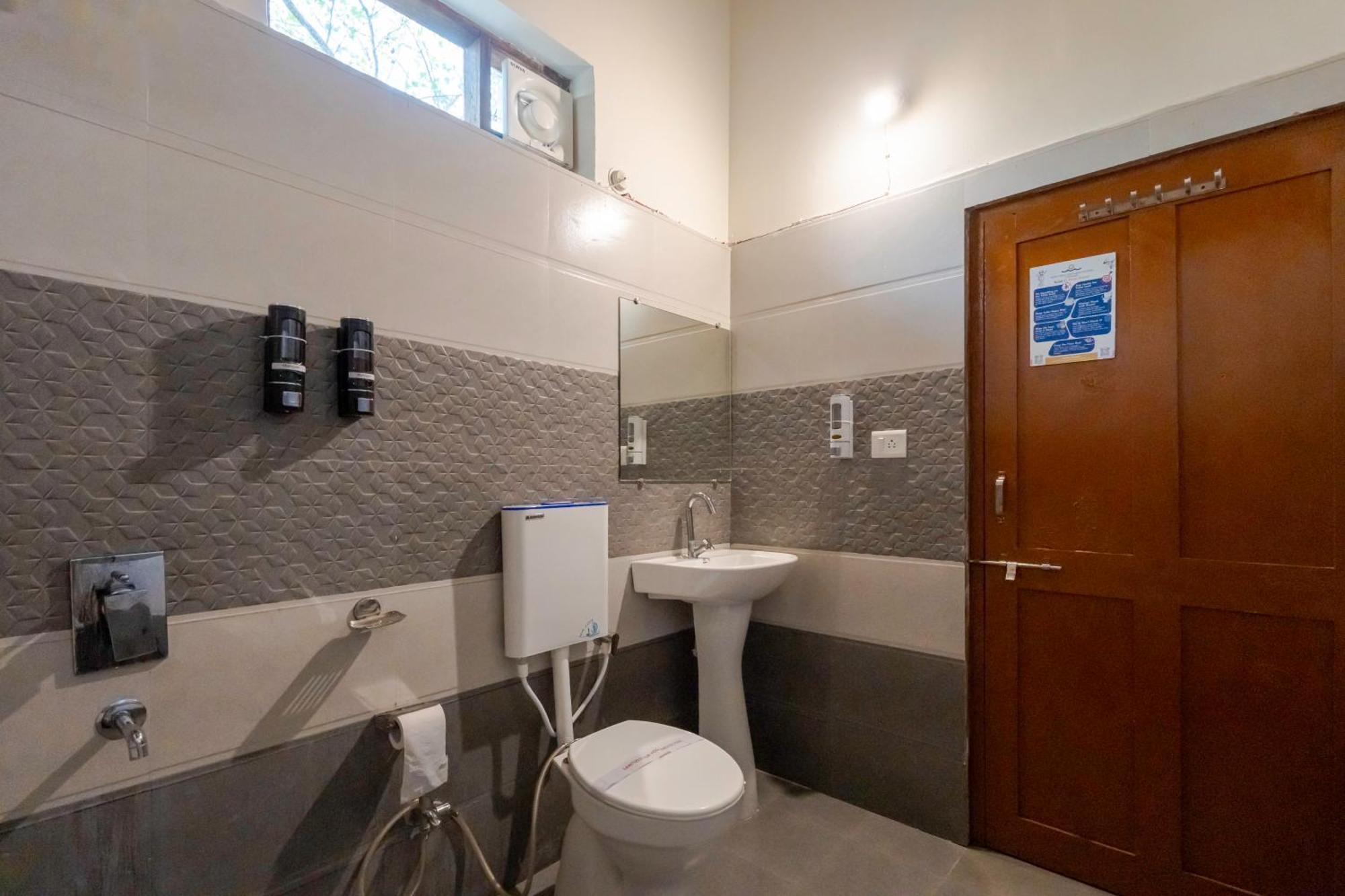Wow Stayz2 Pachmarhi Foothill Cottages 외부 사진