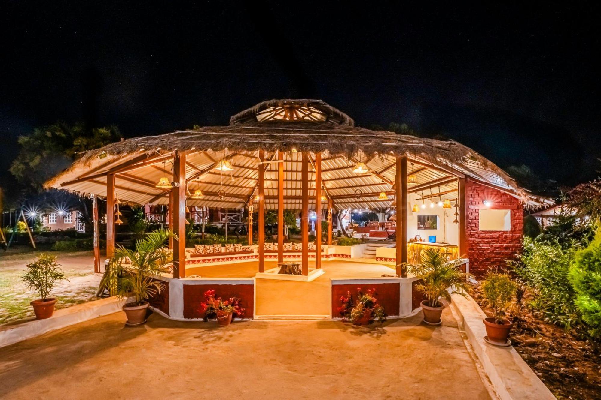 Wow Stayz2 Pachmarhi Foothill Cottages 외부 사진