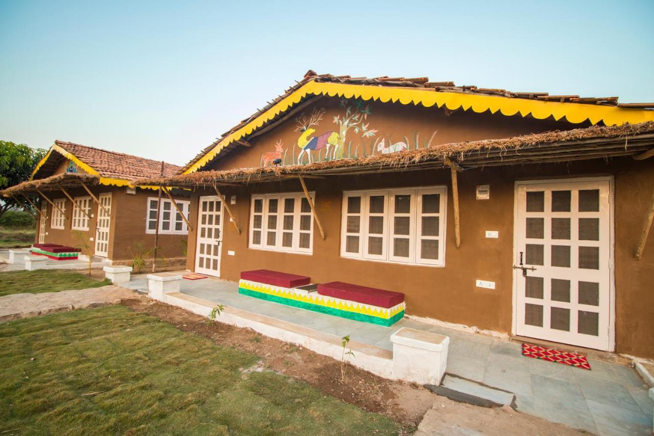 Wow Stayz2 Pachmarhi Foothill Cottages 외부 사진